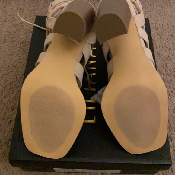 Gorgeous NEVER WORN Lace up sandals!! - Picture 3 of 3